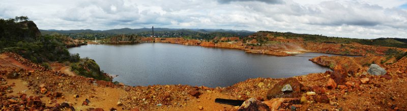 07MtMorgan (5).JPG - Mount Morgan open-cut is now filled with dangerous toxic groundwater